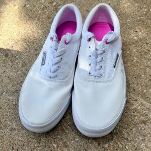 Columbia White and Pink Sneakers with Minimalist Design